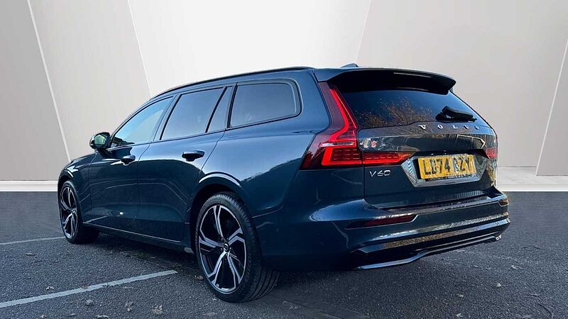 Volvo V60 Ultra, B4 Mild hybrid, Petrol, Dark