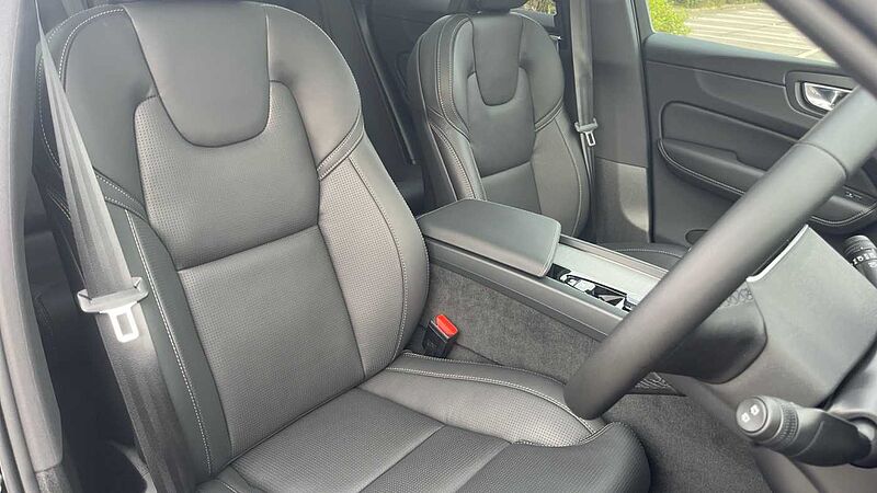 Volvo XC60 Black Edition Ultra, T8 AWD Plug-in hybrid, Electric/Petrol