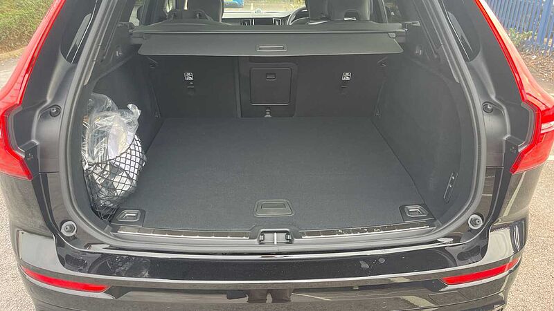 Volvo XC60 Black Edition Ultra, T8 AWD Plug-in hybrid, Electric/Petrol