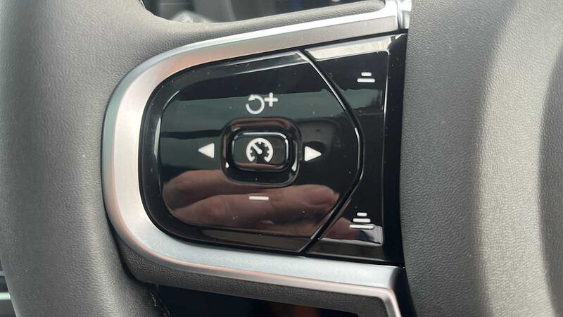 Volvo XC60 Black Edition Ultra, T8 AWD Plug-in hybrid, Electric/Petrol