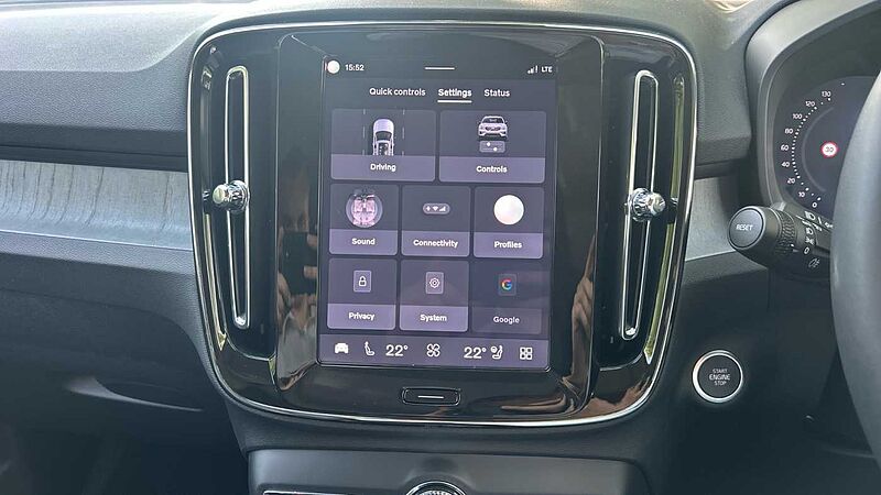 Volvo XC40 Ultra, B3 Mild hybrid, Petrol, Dark