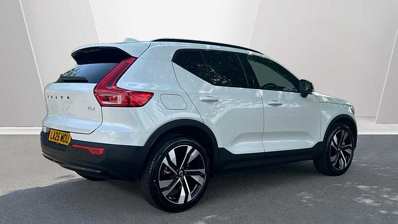 Volvo XC40 Ultra, B3 Mild hybrid, Petrol, Dark
