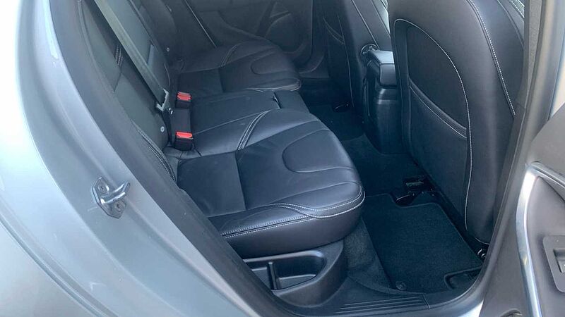 Volvo V40 T3 R-Design Pro Manual