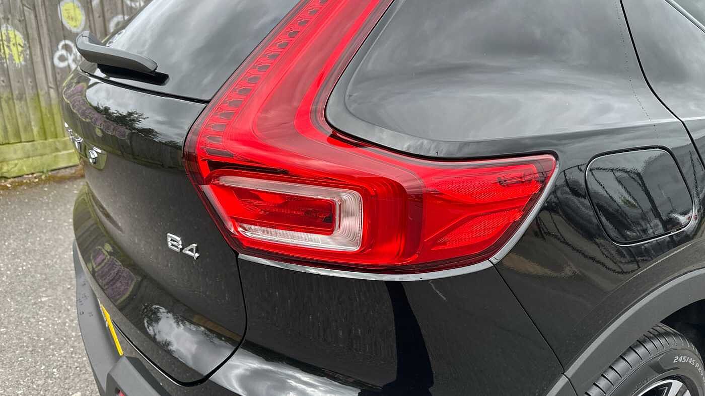 Volvo XC40 Ultra, B4 Mild hybrid, Petrol, Dark ( Blond Leather )