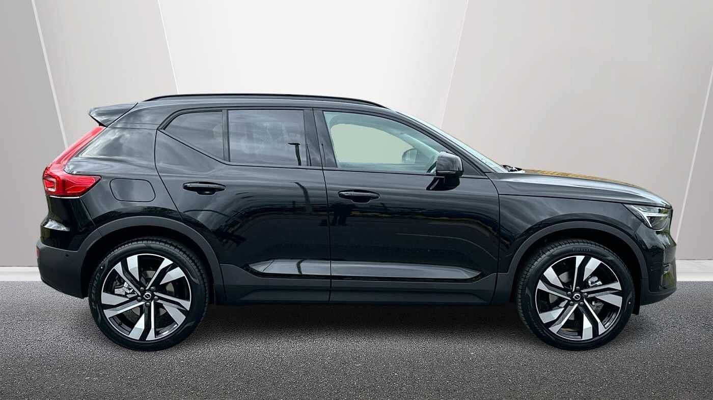 Volvo XC40 Ultra, B4 Mild hybrid, Petrol, Dark ( Blond Leather )