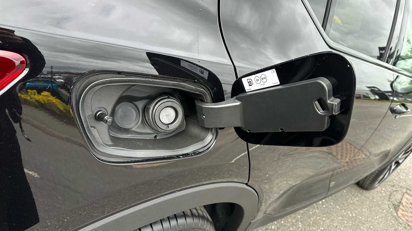 Volvo XC40 Ultra, B4 Mild hybrid, Petrol, Dark ( Blond Leather )