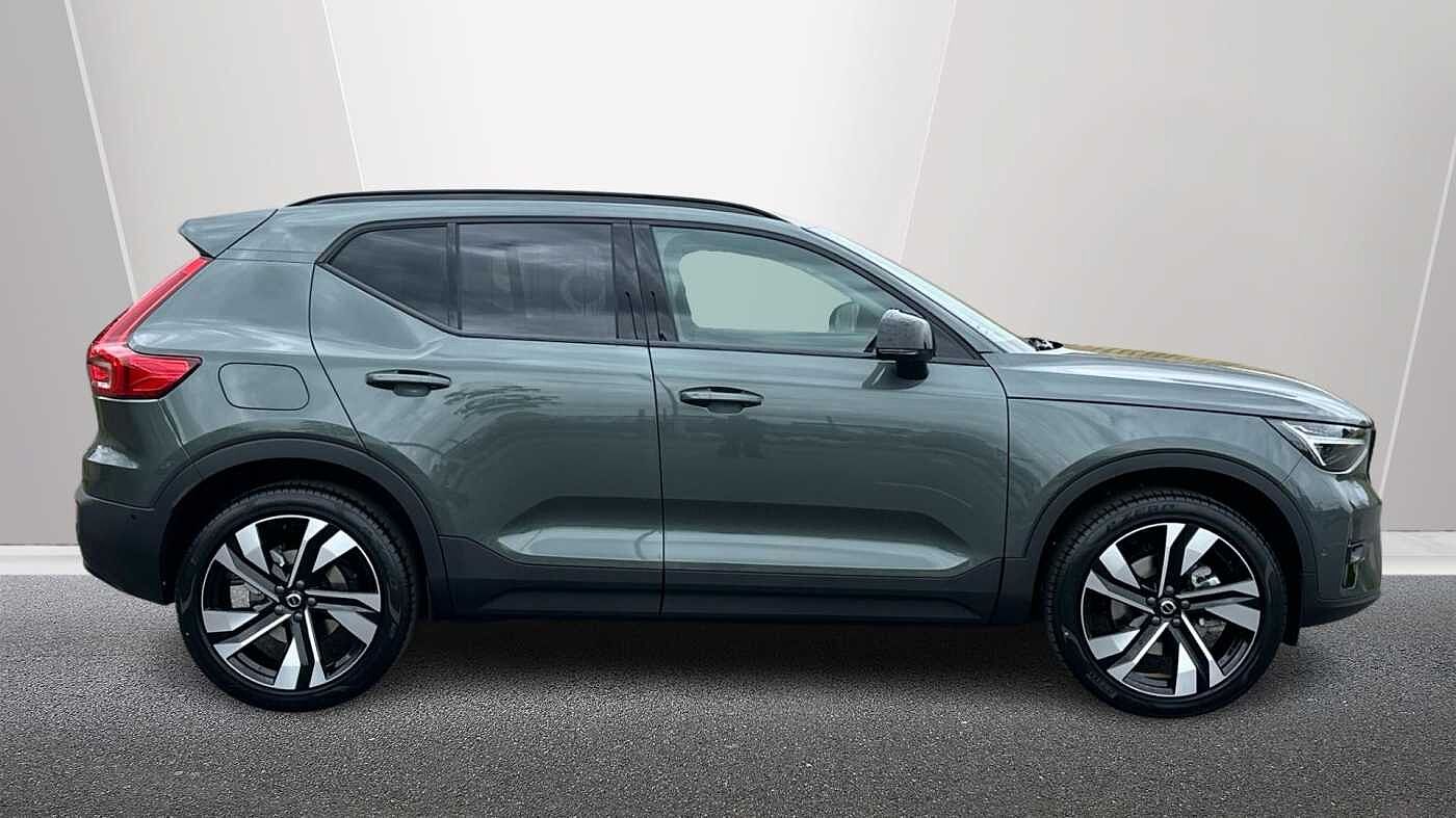 Volvo XC40 Ultra, B4 Mild hybrid, Petrol, Dark ( Blond Leather )