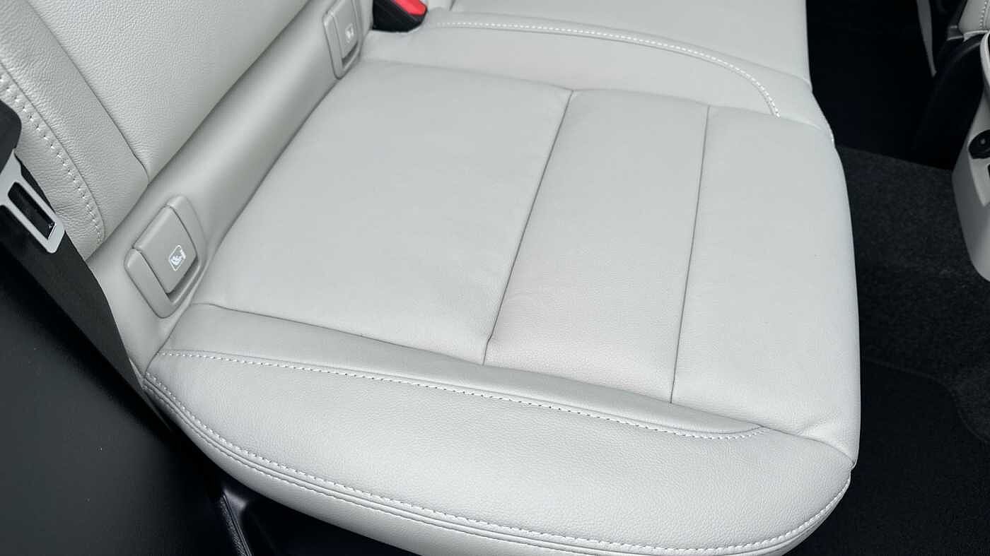 Volvo XC40 Ultra, B4 Mild hybrid, Petrol, Dark ( Blond Leather )