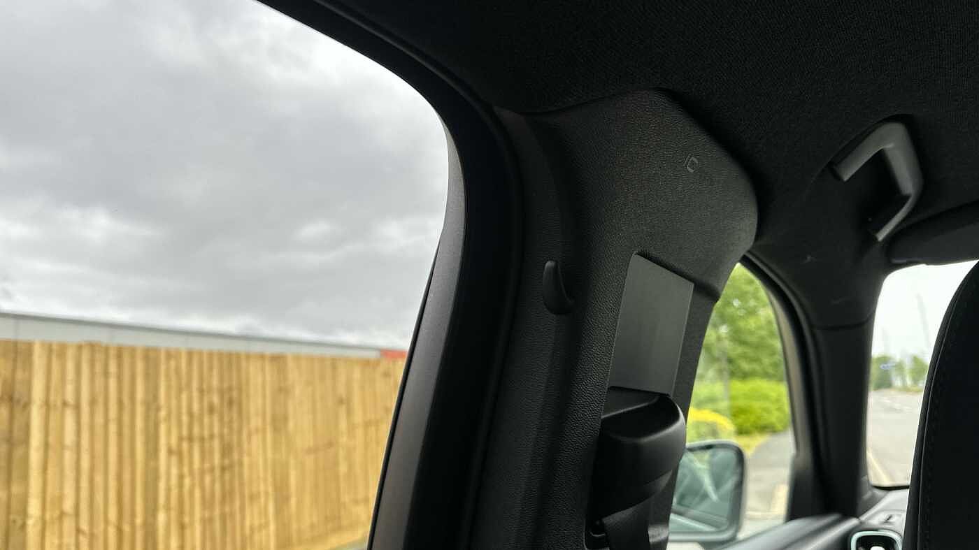 Volvo XC40 Ultra, B4 Mild hybrid, Petrol, Dark ( Forest Lake )