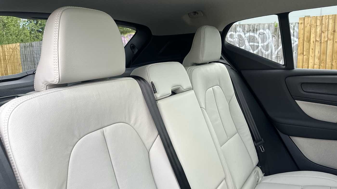 Volvo XC40 Ultra, B4 Mild hybrid, Petrol, Bright ( £47,000 New )