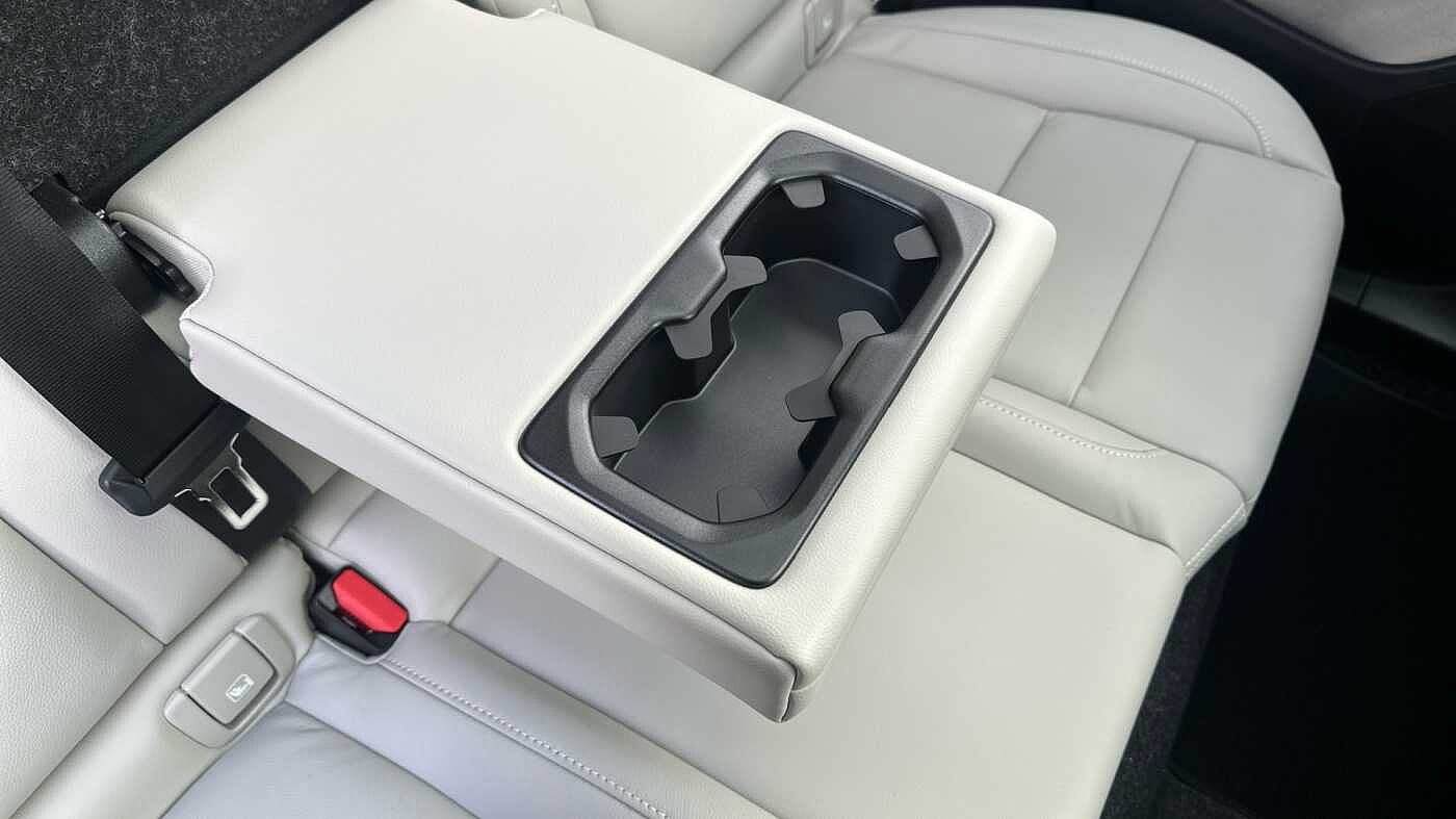 Volvo XC40 Ultra, B4 Mild hybrid, Petrol, Bright ( £47,000 New )