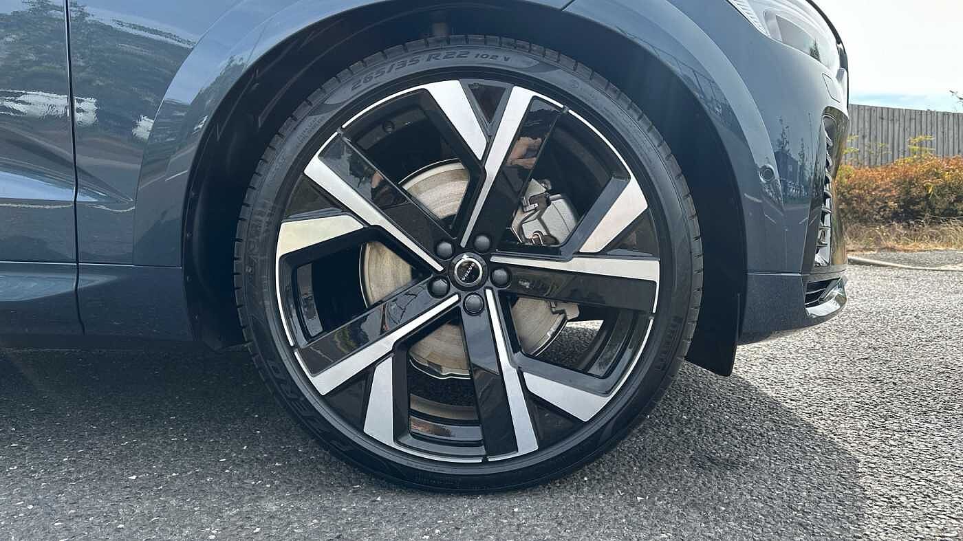 Volvo XC60 Ultra, T8 AWD Plug-in hybrid, Electric/Petrol, Dark ( 22' / Blond )