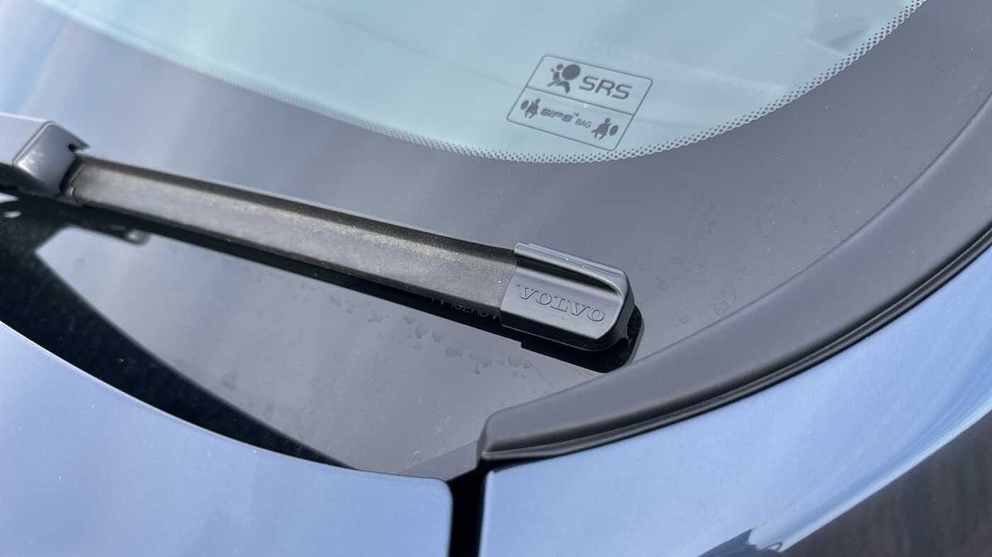 Volvo XC60 Ultra, T8 AWD Plug-in hybrid, Electric/Petrol, Dark ( 22' / Blond )