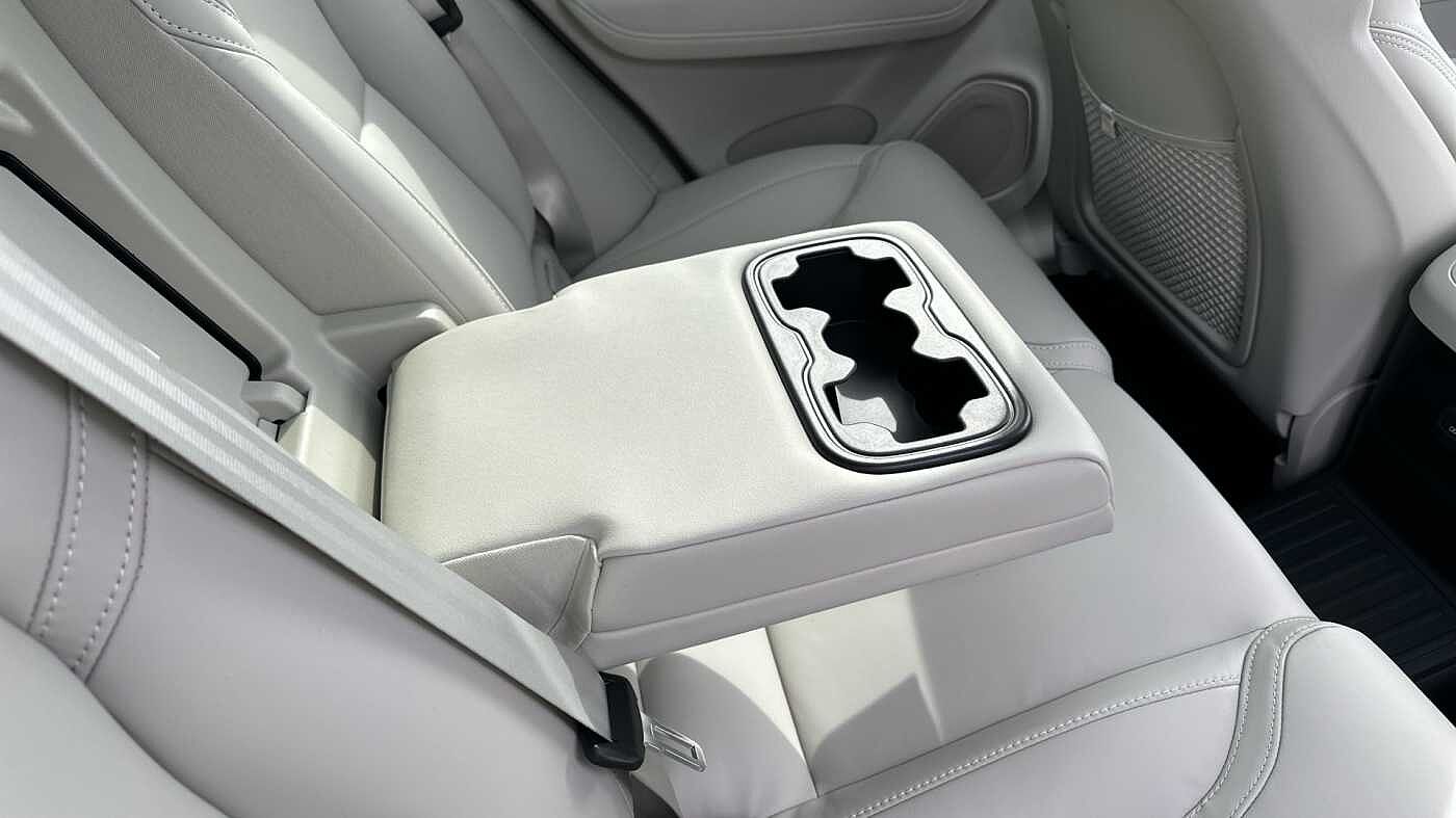 Volvo XC60 Ultra, T8 AWD Plug-in hybrid, Electric/Petrol, Dark ( 22' / Blond )