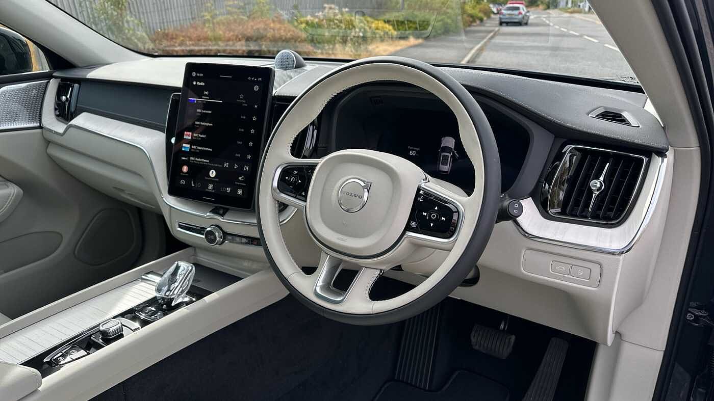 Volvo XC60 Ultra, T8 AWD Plug-in hybrid, Electric/Petrol, Dark ( 22' / Blond )