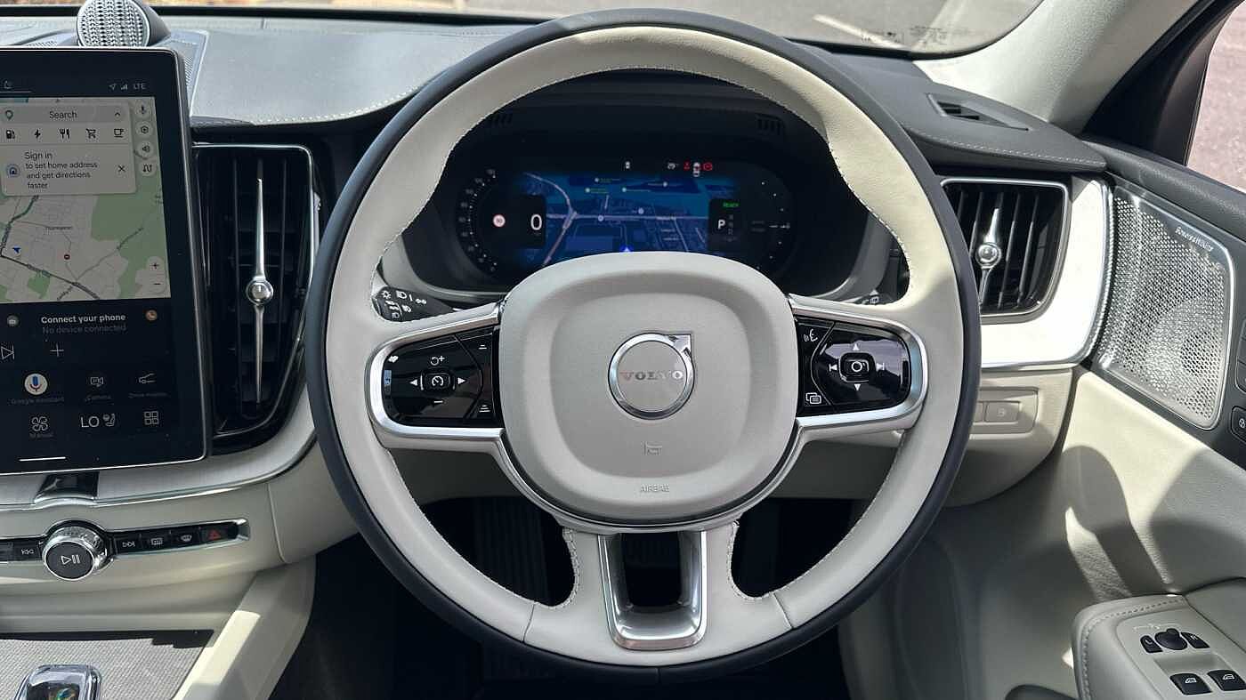 Volvo XC60 Ultra, T8 AWD Plug-in hybrid, Electric/Petrol, Dark
