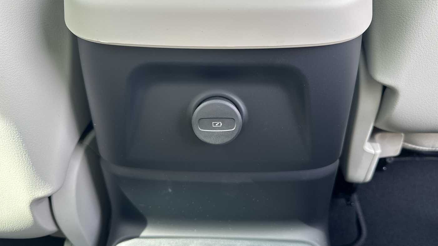 Volvo XC60 Ultra, T8 AWD Plug-in hybrid, Electric/Petrol, Dark