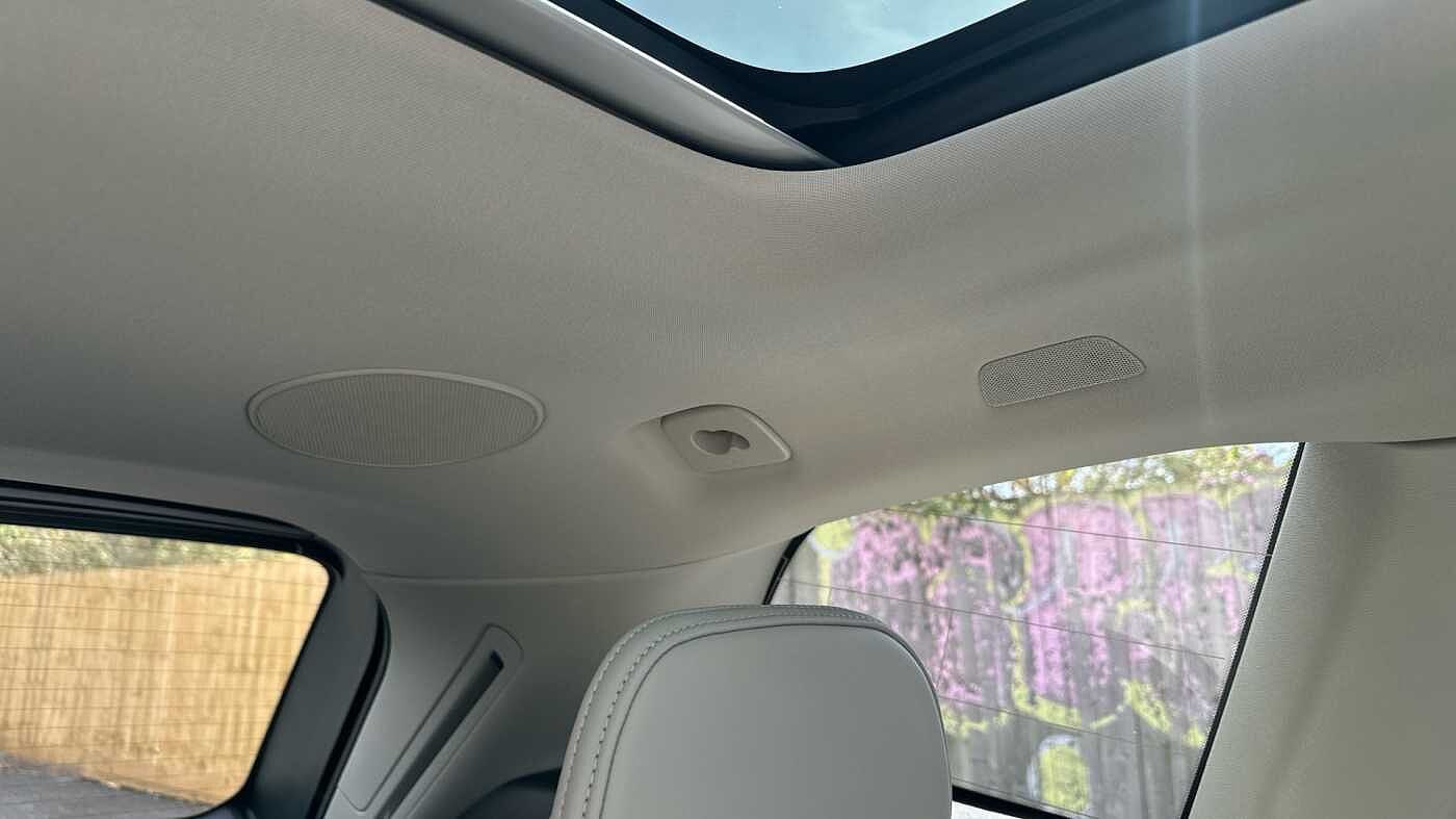 Volvo XC60 Ultra, T8 AWD Plug-in hybrid, Electric/Petrol, Dark
