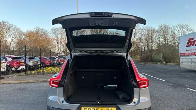 Volvo XC40 Ultra, B4 Mild hybrid, Petrol, Bright ( 360° camera )