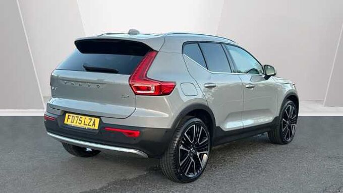 Volvo XC40 Ultra, B4 Mild hybrid, Petrol, Bright ( 360° camera )
