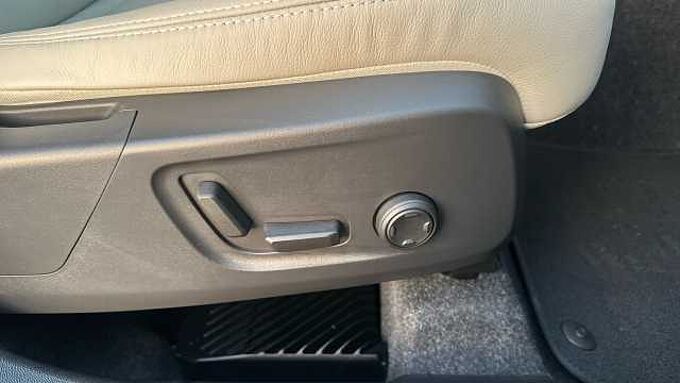 Volvo XC40 Ultra, B4 Mild hybrid, Petrol, Bright ( 360° camera )