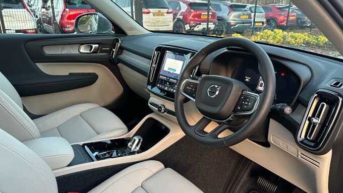 Volvo XC40 Ultra, B4 Mild hybrid, Petrol, Bright ( 360° camera )