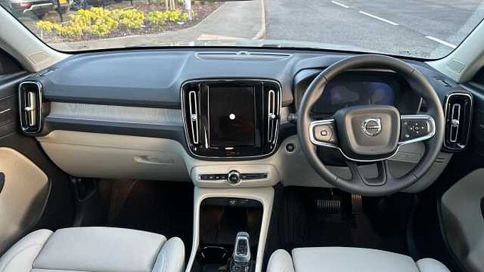 Volvo XC40 Ultra, B4 Mild hybrid, Petrol, Bright ( 360° camera )