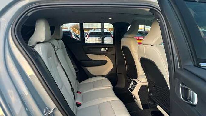 Volvo XC40 Ultra, B4 Mild hybrid, Petrol, Bright ( 360° camera )
