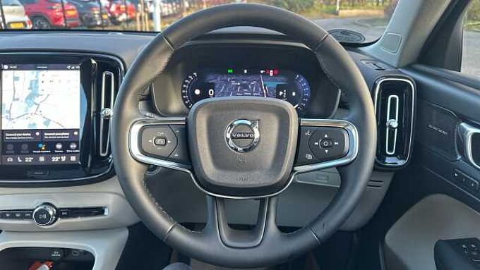 Volvo XC40 Ultra, B4 Mild hybrid, Petrol, Bright ( Apple CarPlay )