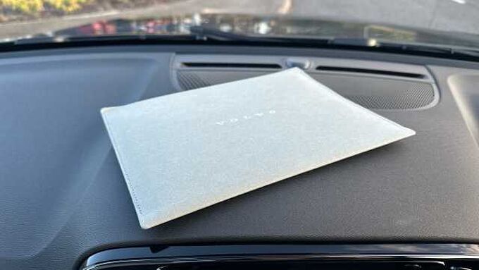 Volvo XC40 Ultra, B4 Mild hybrid, Petrol, Bright ( Apple CarPlay )