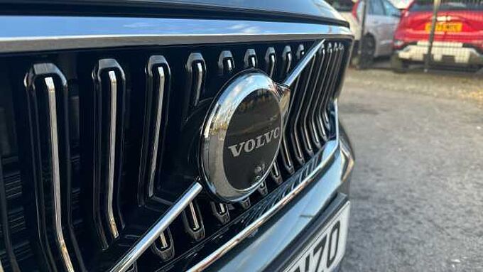 Volvo XC40 Ultra, B4 Mild hybrid, Petrol, Bright ( Apple CarPlay )