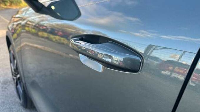 Volvo XC40 Ultra, B4 Mild hybrid, Petrol, Bright ( Apple CarPlay )