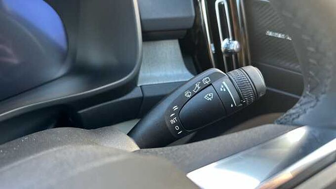 Volvo XC40 Ultra, B4 Mild hybrid, Petrol, Bright ( Apple CarPlay )
