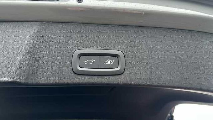 Volvo XC40 Ultra, B4 Mild hybrid, Petrol, Bright ( Blond Leather )