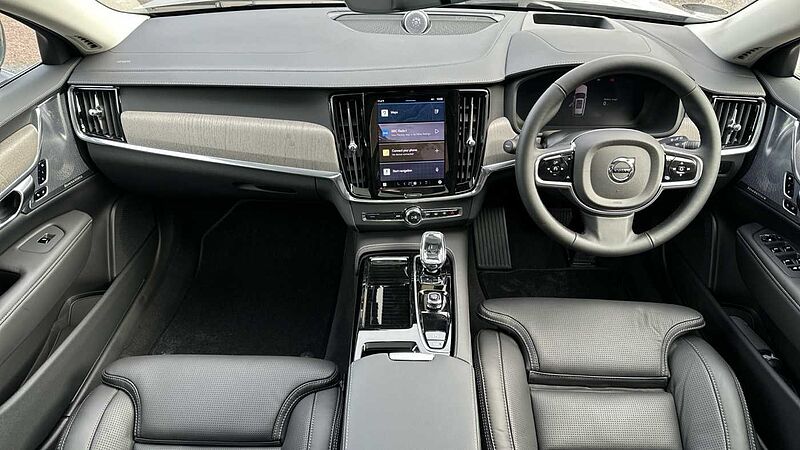 Volvo V90 Ultra, T8 AWD Plug-in hybrid, Electric/Petrol, Dark ( Sunroof, BLIS )