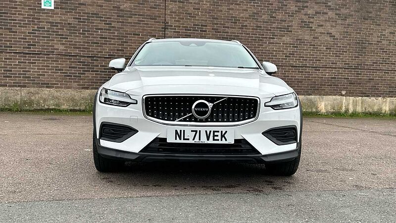 Volvo V60 Cross Country Country, B5 AWD mild hybrid ( Heated Seats )