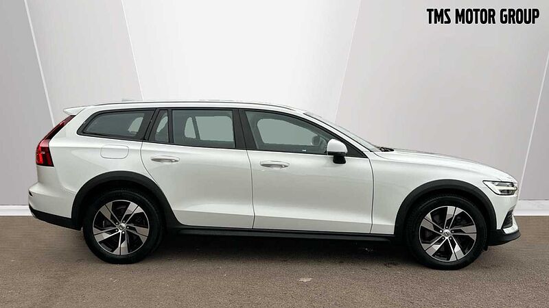 Volvo V60 Cross Country Country, B5 AWD mild hybrid ( Heated Seats )