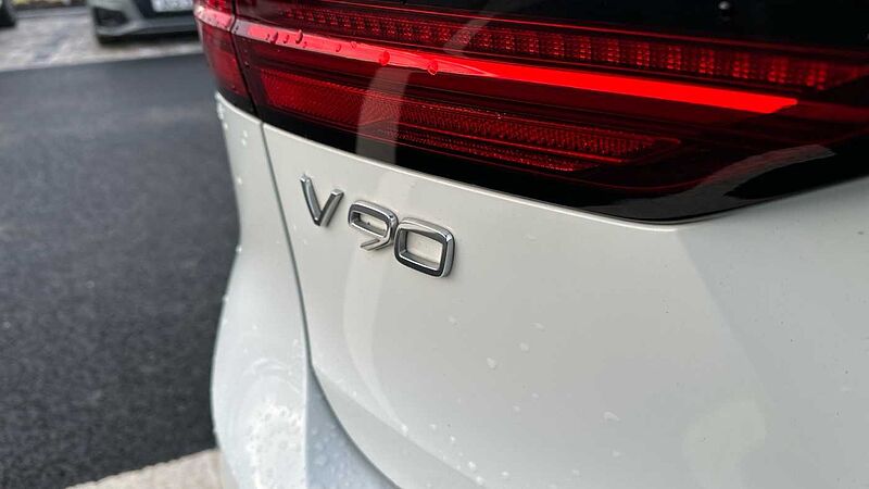 Volvo V90 Cross Country Country, B5 AWD mild hybrid ( Rear Camera )