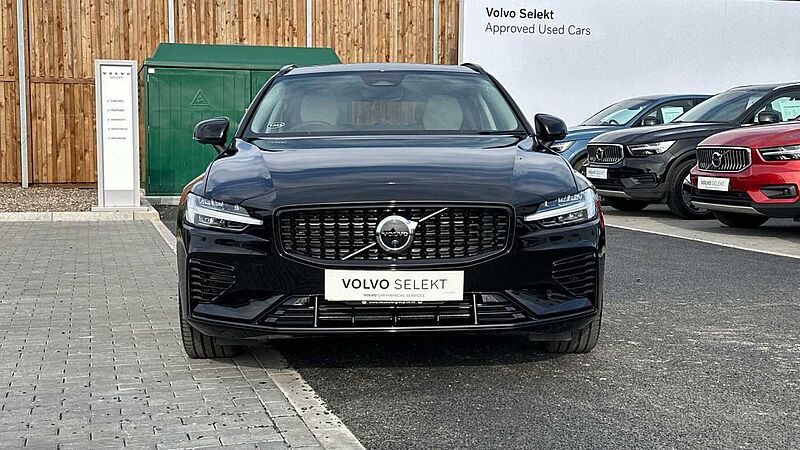 Volvo V60 Ultra, T8 AWD Plug-in hybrid, Electric/Petrol, Dark ( Harman Kardon )