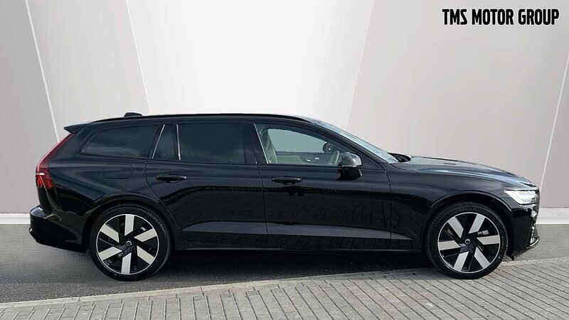 Volvo V60 Ultra, T8 AWD Plug-in hybrid, Electric/Petrol, Dark ( Harman Kardon )