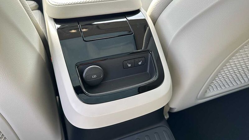 Volvo V60 Ultra, T8 AWD Plug-in hybrid, Electric/Petrol, Dark ( Harman Kardon )