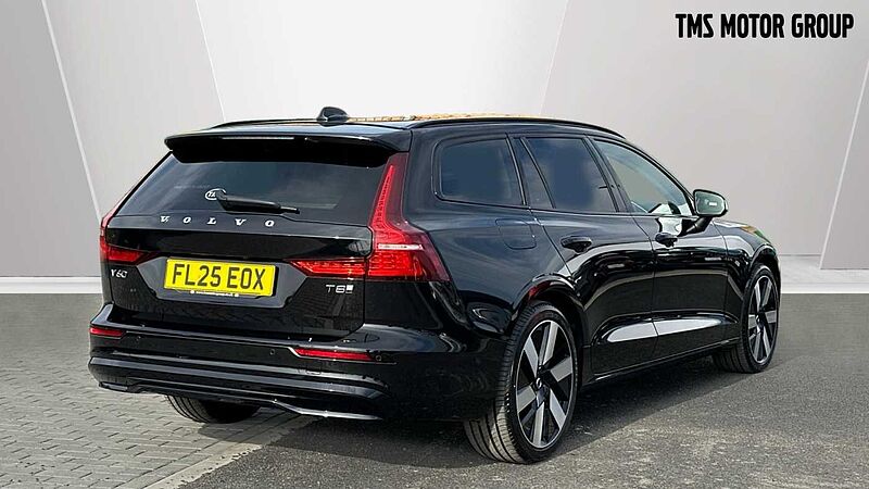 Volvo V60 Ultra, T8 AWD Plug-in hybrid, Electric/Petrol, Dark ( Harman Kardon )