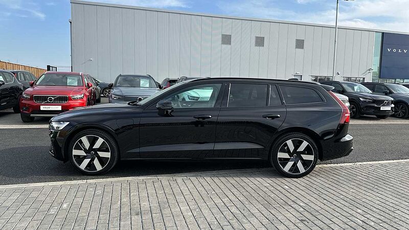 Volvo V60 Ultra, T8 AWD Plug-in hybrid, Electric/Petrol, Dark ( Harman Kardon )