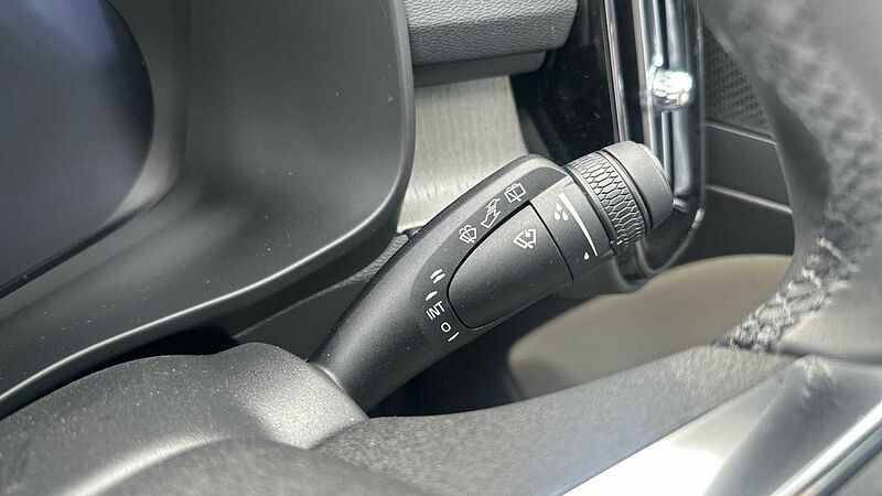 Volvo XC40 Ultra, B4 Mild hybrid, Petrol, Dark