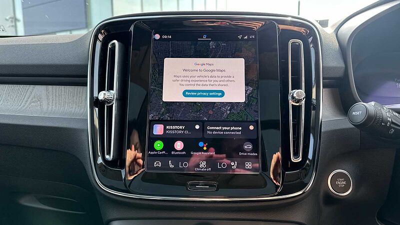 Volvo XC40 Ultra, B4 Mild hybrid, Petrol, Dark ( Apple CarPlay , 360* Camera )