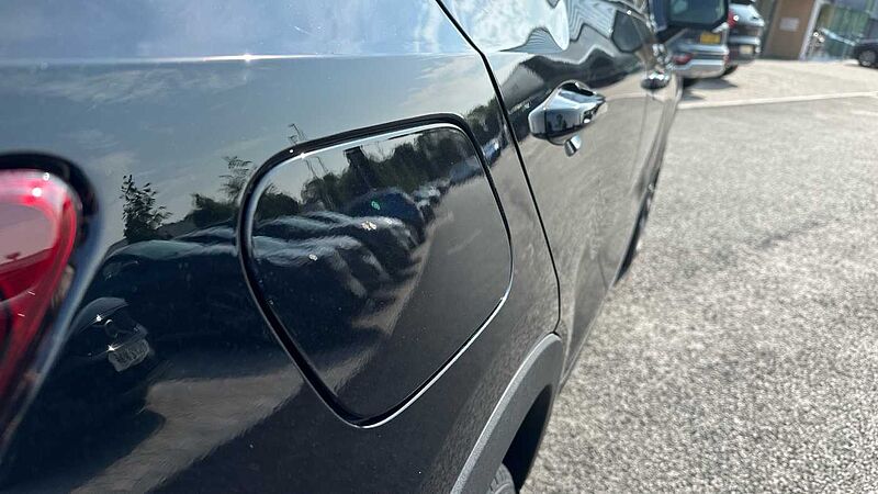 Volvo XC40 Ultra, B4 Mild hybrid, Petrol, Dark ( Apple CarPlay , 360* Camera )