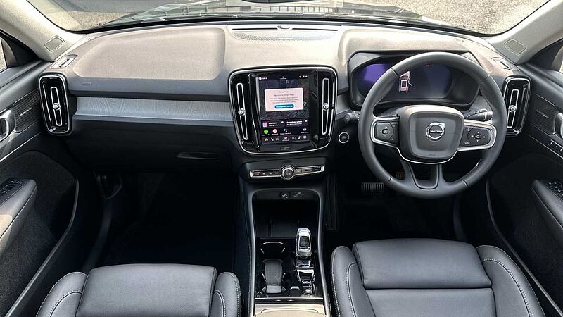 Volvo XC40 Ultra, B4 Mild hybrid, Petrol, Dark ( Apple CarPlay , 360* Camera )