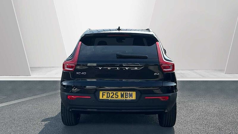Volvo XC40 Ultra, B4 Mild hybrid, Petrol, Dark ( Apple CarPlay , 360* Camera )