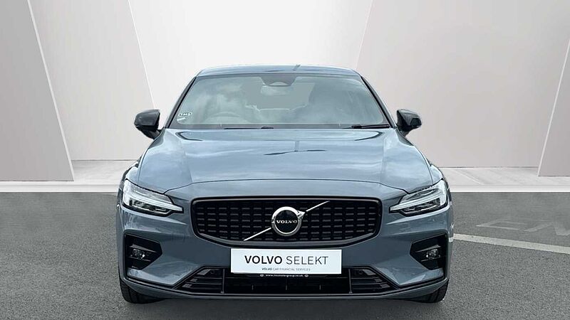 Volvo S60 Plus, B5 mild hybrid, Petrol, Dark (Rear Camera , Apple CarPlay)