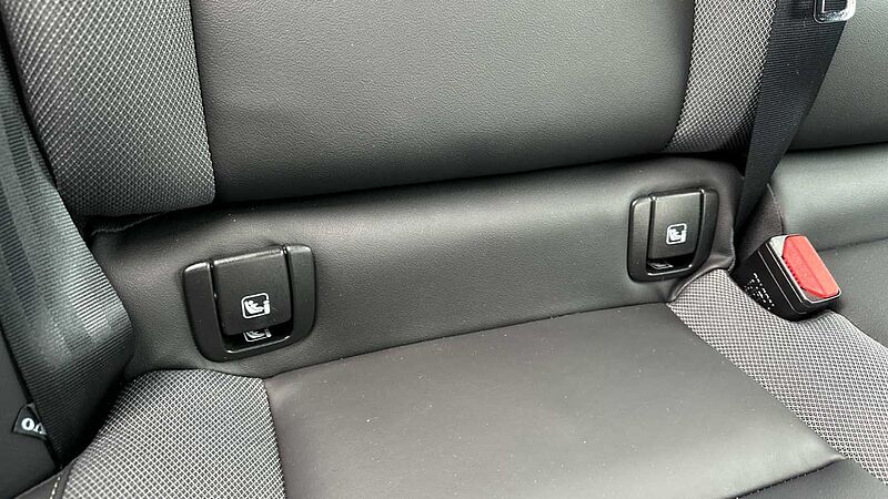 Volvo S60 Plus, B5 mild hybrid, Petrol, Dark (Rear Camera , Apple CarPlay)
